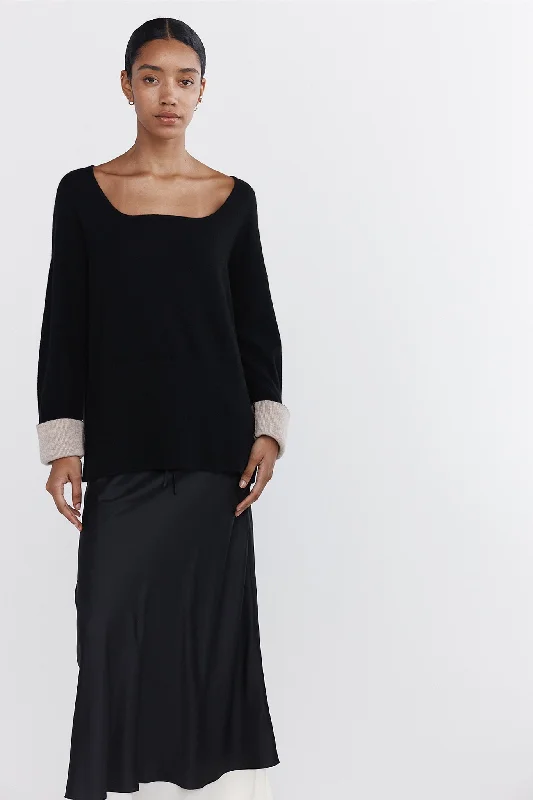 NESSA JUMPER - BLACK